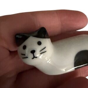 Ceramic Cat Figurine Chopstick Rest Holder Black White Cute Kitchen Accessory
